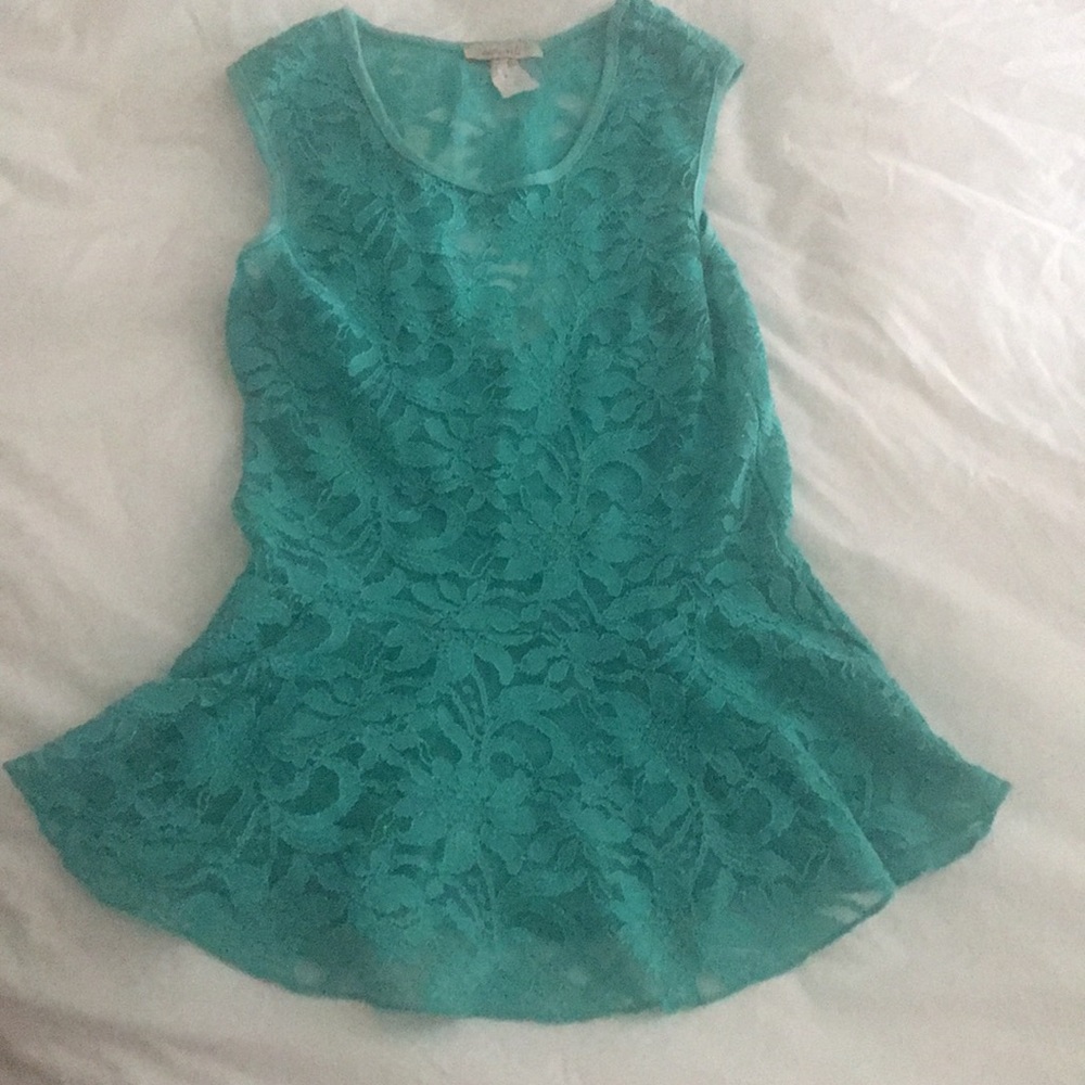 LACE PEPLUM TOP